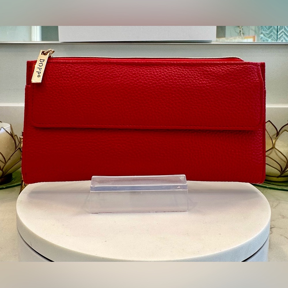 Dopp Vibrant Red Leather Snap-Close Wallet w/Front Pocket - VGUC
